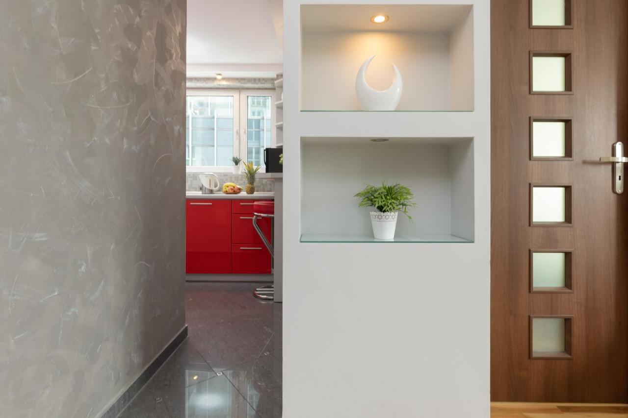 Apartment Jana Pawla Ii Next To The Metro By Renters