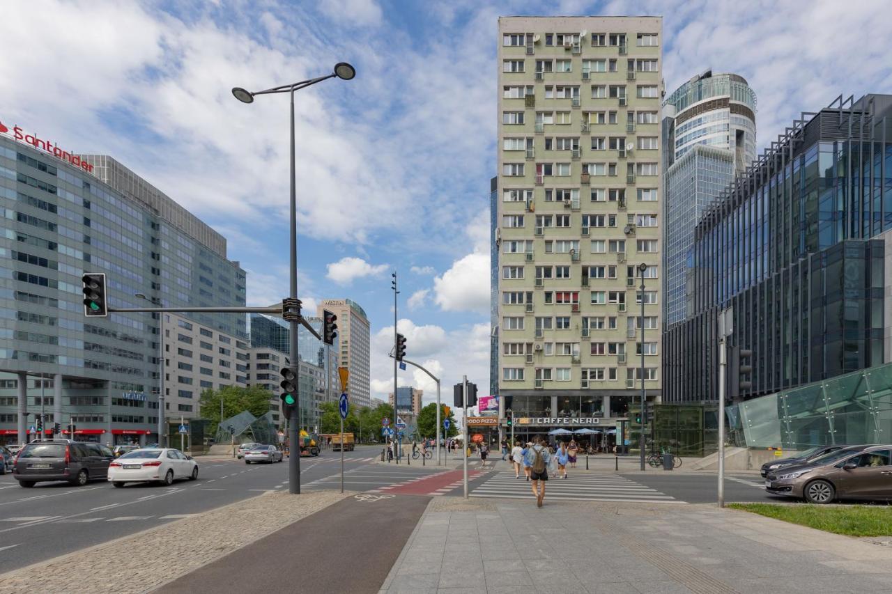 Apartamento Jana Pawla Ii Next To The Metro By Renters Varsovia